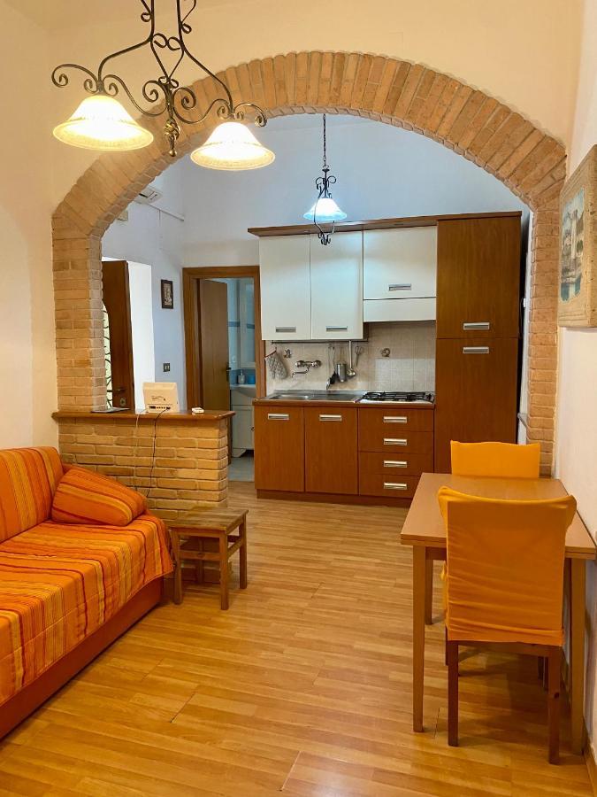Holiday House Ginevra Formia Exterior foto